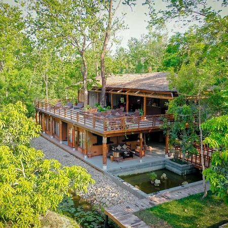 Miraaya Wellness And Golf Resort Chitwan Εξωτερικό φωτογραφία