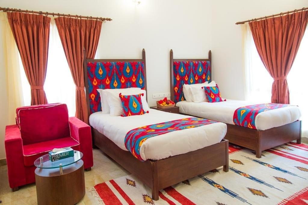 Miraaya Wellness And Golf Resort Chitwan Εξωτερικό φωτογραφία
