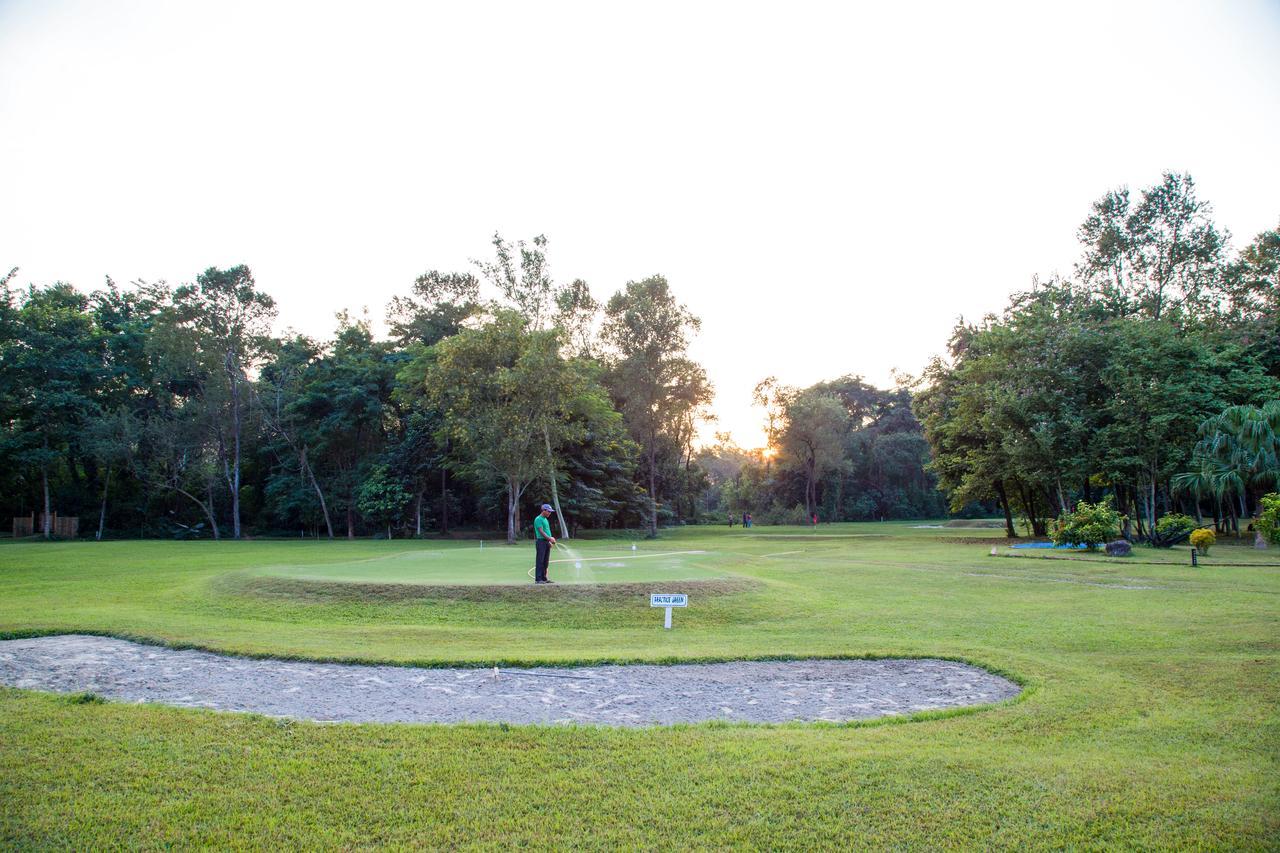 Miraaya Wellness And Golf Resort Chitwan Εξωτερικό φωτογραφία