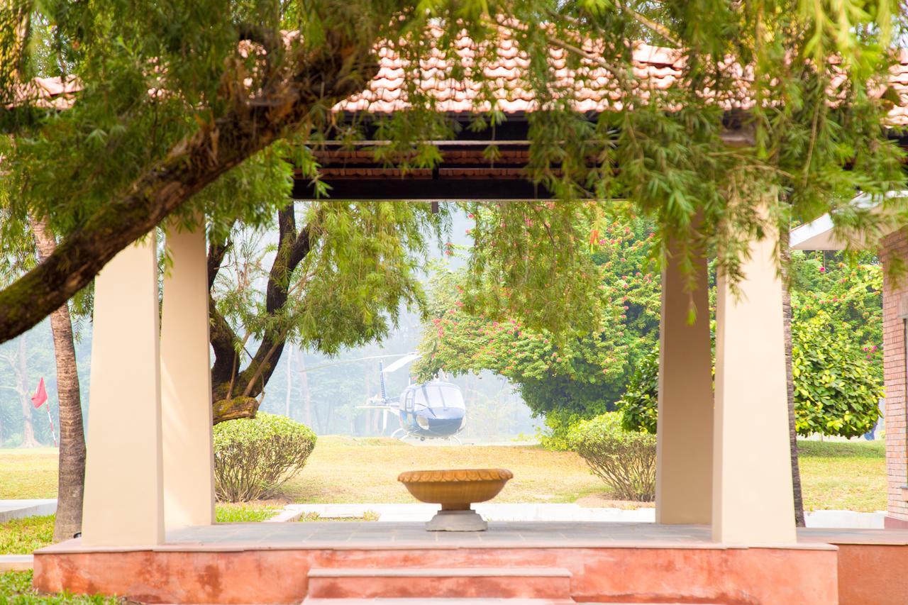 Miraaya Wellness And Golf Resort Chitwan Εξωτερικό φωτογραφία