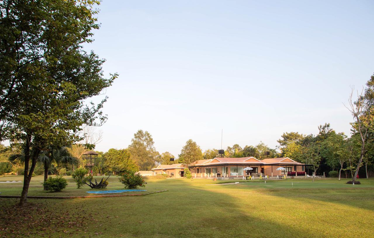Miraaya Wellness And Golf Resort Chitwan Εξωτερικό φωτογραφία