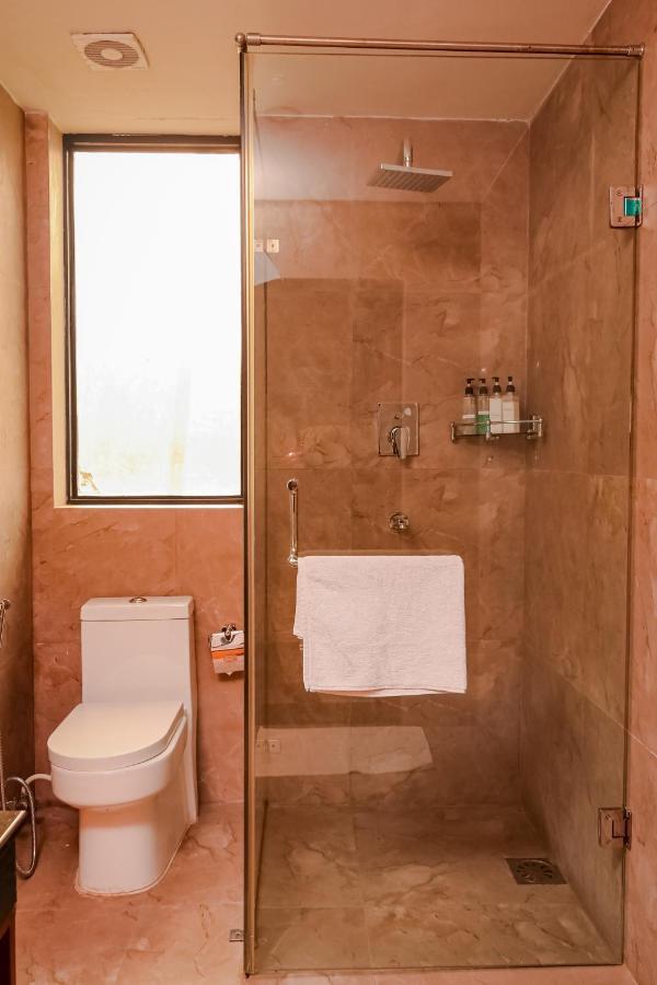 Miraaya Wellness And Golf Resort Chitwan Εξωτερικό φωτογραφία